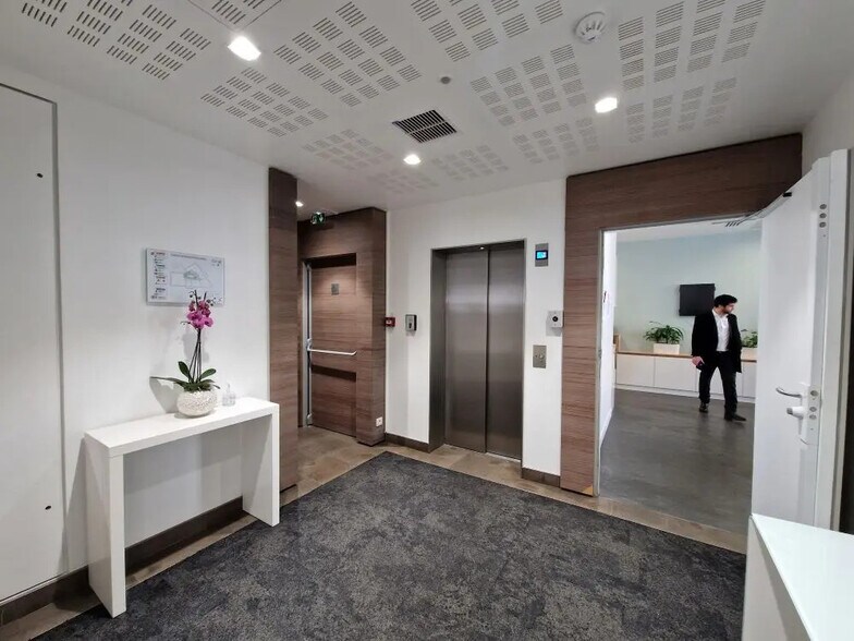 69 Boulevard Malesherbes, Paris à louer - Photo de l’immeuble – Image 3 sur 16