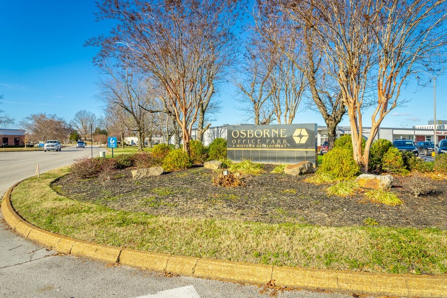5715 Uptain Rd, Chattanooga, TN à louer - Photo de l’immeuble – Image 3 sur 8