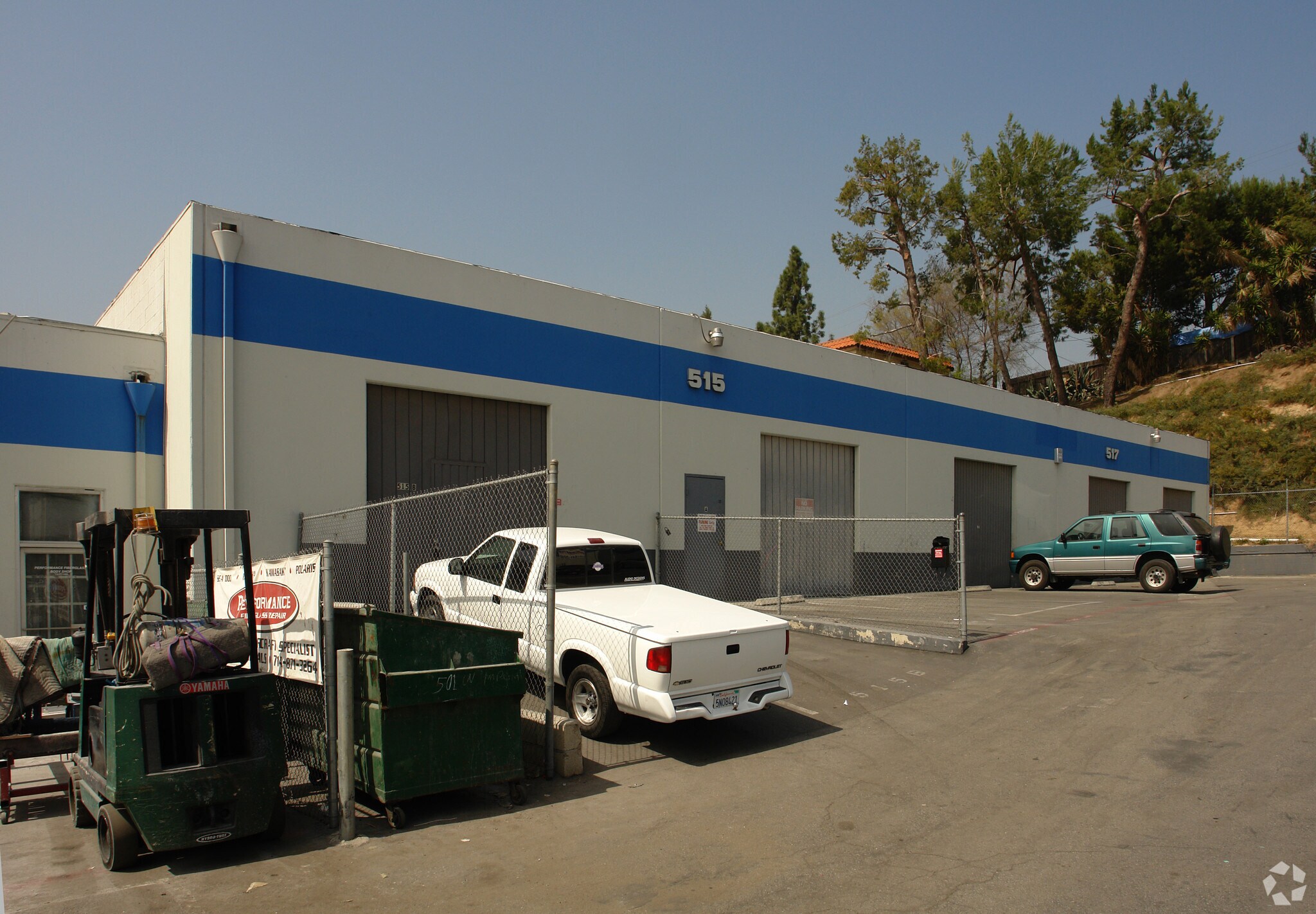 515-517 W Imperial Hwy, La Habra, CA à louer Photo principale– Image 1 sur 16