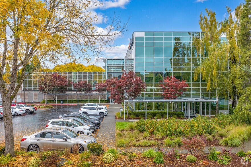 9620 NE Tanasbourne Dr, Hillsboro, OR à louer - Photo de l’immeuble – Image 2 sur 21