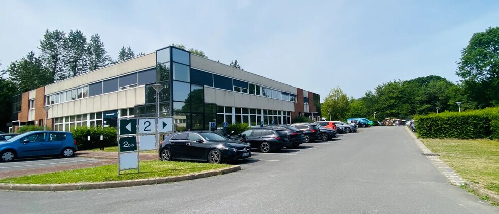 Bureau dans Bièvres à louer - Photo de l’immeuble – Image 1 sur 7