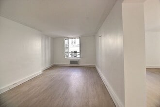 28 Rue Du Sentier, Paris à louer Photo intérieure– Image 2 sur 5