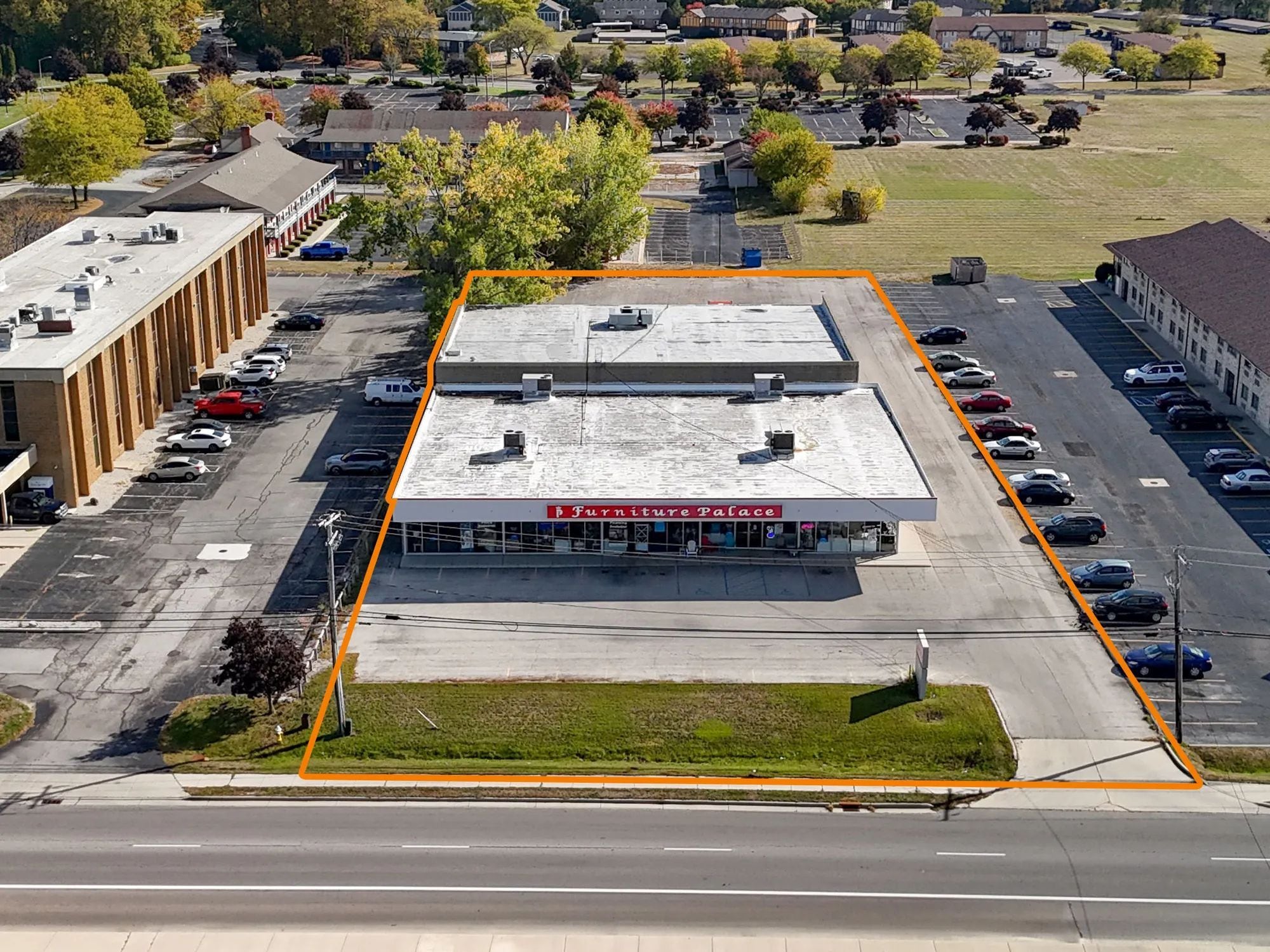 1436 Reynolds Rd, Maumee, OH à vendre Photo de l’immeuble– Image 1 sur 16