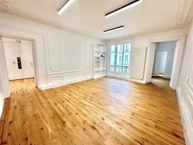 Bureau dans Paris à louer - Photo de l’immeuble – Image 1 sur 11