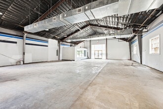 2102-2112 Pease St, Houston, TX à louer Photo de l’immeuble– Image 1 sur 1