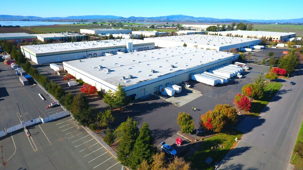 1245 Commerce Blvd, American Canyon, CA à louer - Photo de l’immeuble – Image 2 sur 11