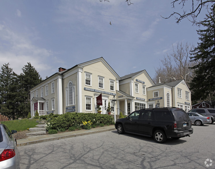 300 Danbury Rd, Wilton, CT à vendre - Photo principale – Image 1 sur 7