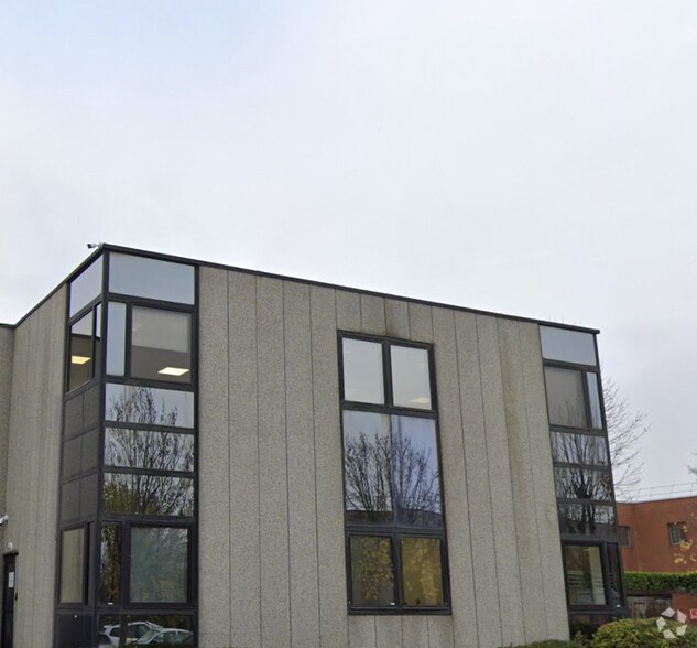 Local d'activités dans Roissy-en-France à vendre - Photo principale – Image 1 sur 1