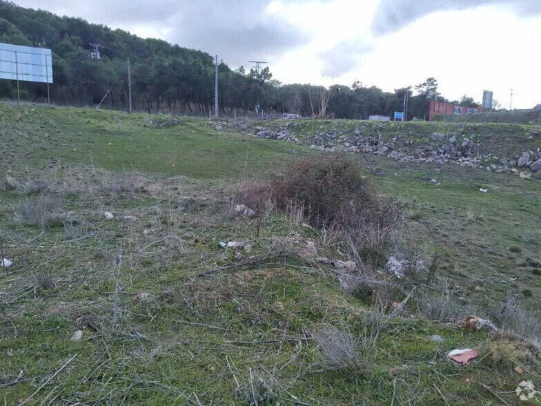 Terrain dans El Molar, Madrid à vendre - Photo de l’immeuble – Image 2 sur 11