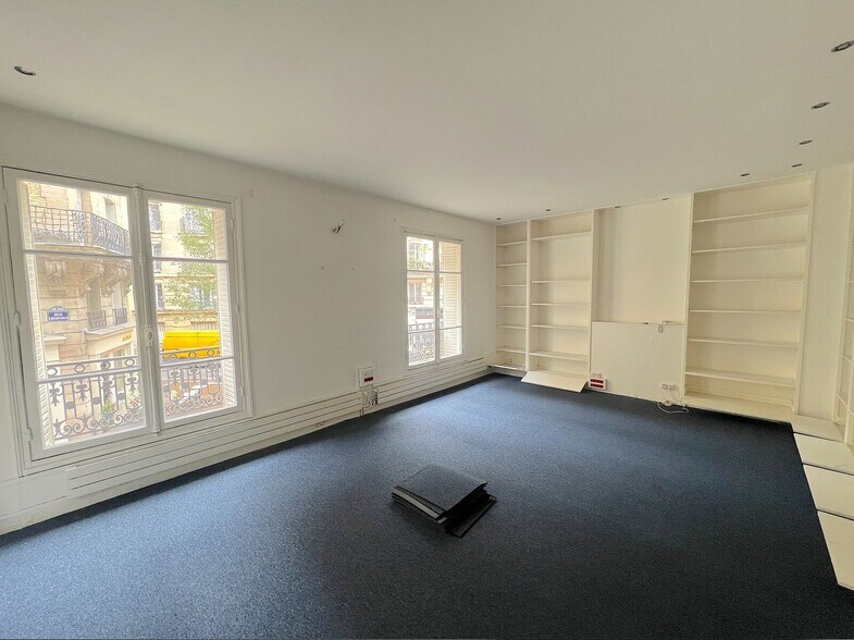 Bureau dans Paris à vendre - Photo de l’immeuble – Image 2 sur 4