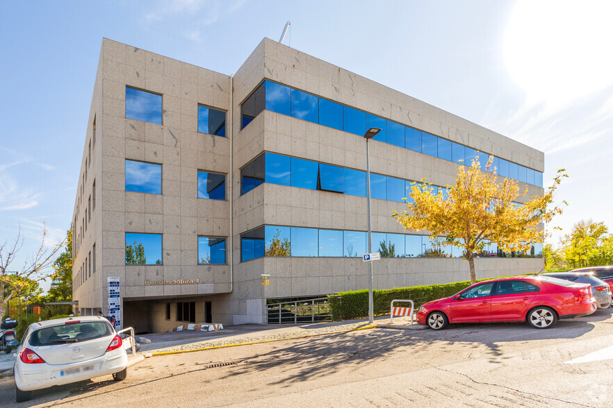 Bureau dans San Sebastián de los Reyes, Madrid à vendre - Photo principale – Image 1 sur 2