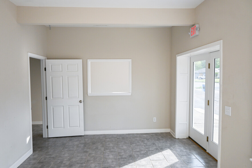 2901 N Meridian St, Huntsville, AL à louer - Photo intérieure – Image 3 sur 12