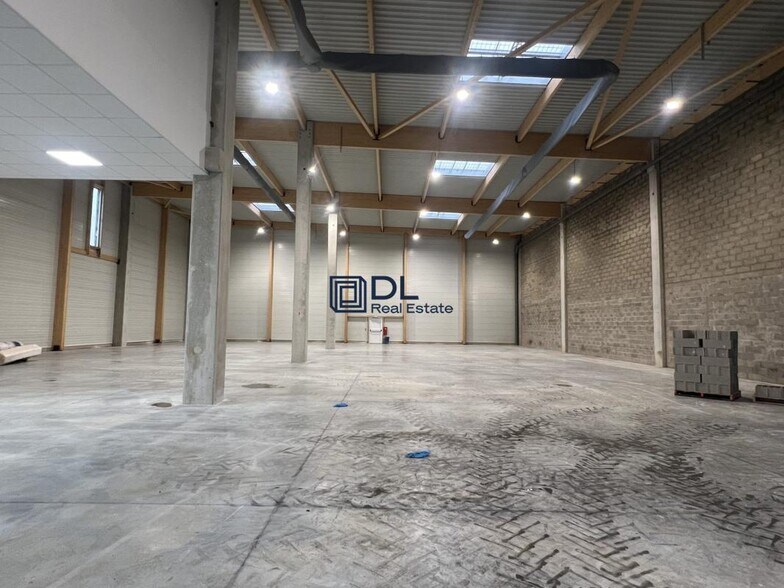 Industriel/Logistique dans Moissy-Cramayel à louer - Photo intérieure – Image 2 sur 8