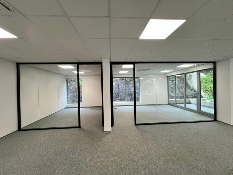 240 Rue Evariste Galois, Biot à louer - Photo intérieure – Image 2 sur 19