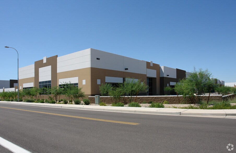 9040 W Larkspur Dr, Peoria, AZ à louer - Photo principale – Image 2 sur 3