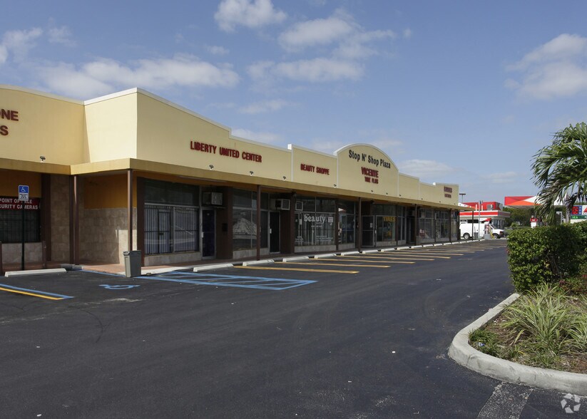 4078-4116 NW 167th St, Opa Locka, FL à louer - Photo de l’immeuble – Image 1 sur 8