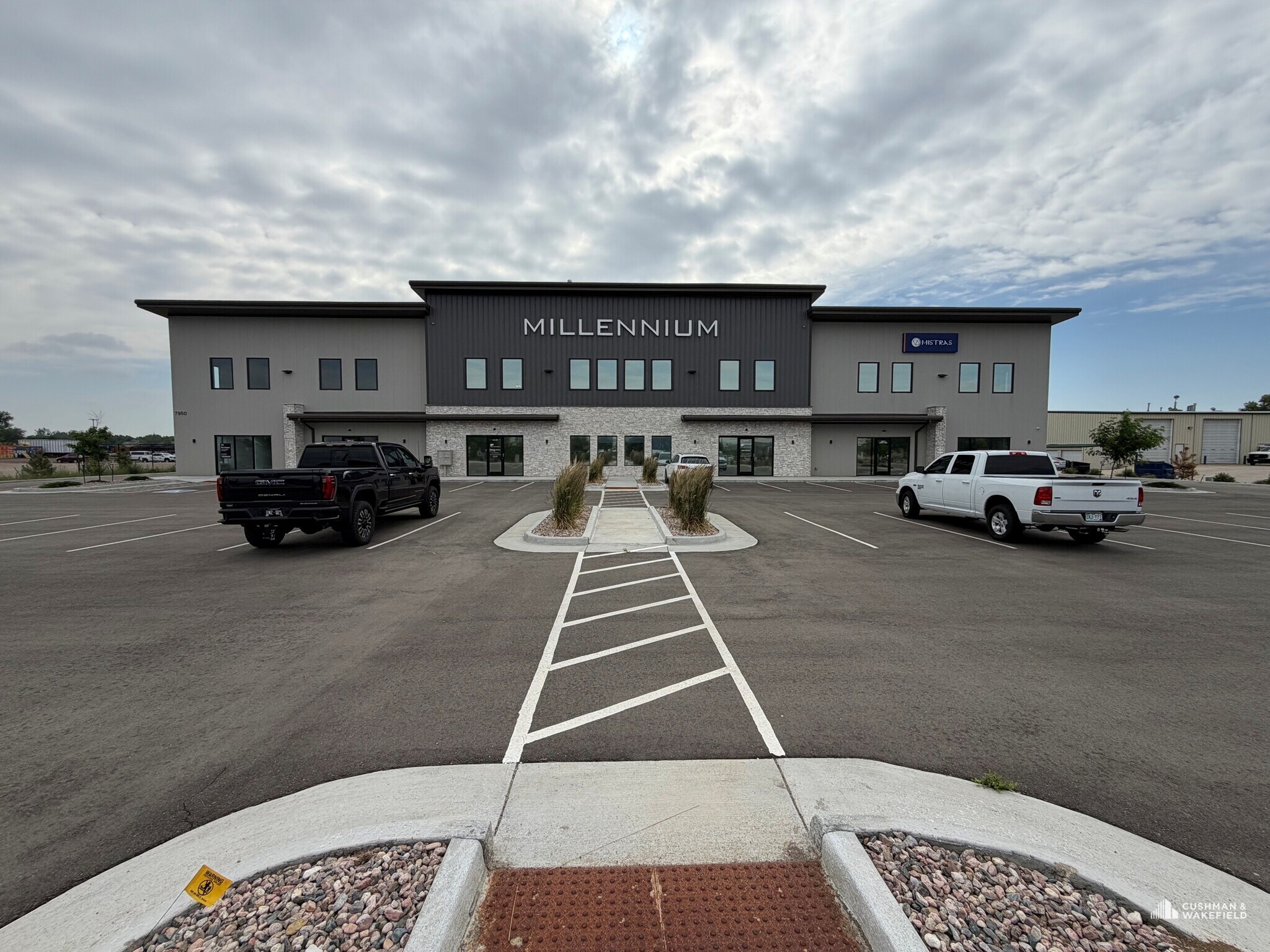 7950 Miller Dr, Frederick, CO à louer Photo de l’immeuble– Image 1 sur 8