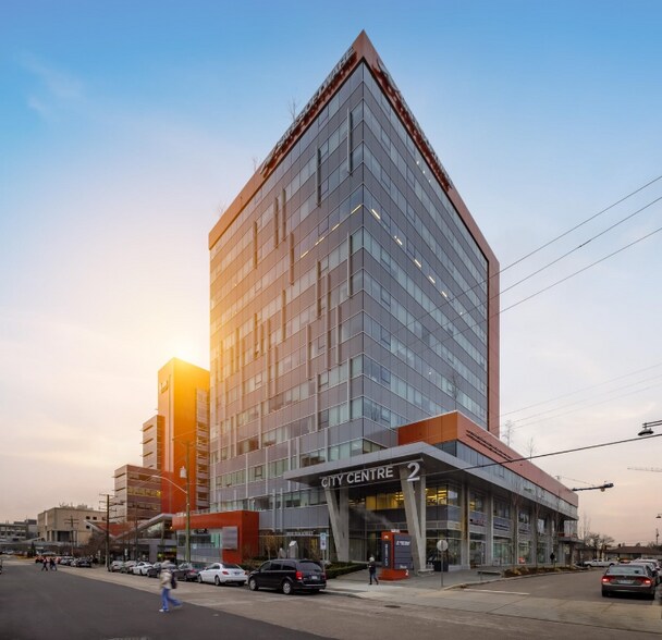 9639 137A St, Surrey, BC à vendre - Photo de l’immeuble – Image 3 sur 15