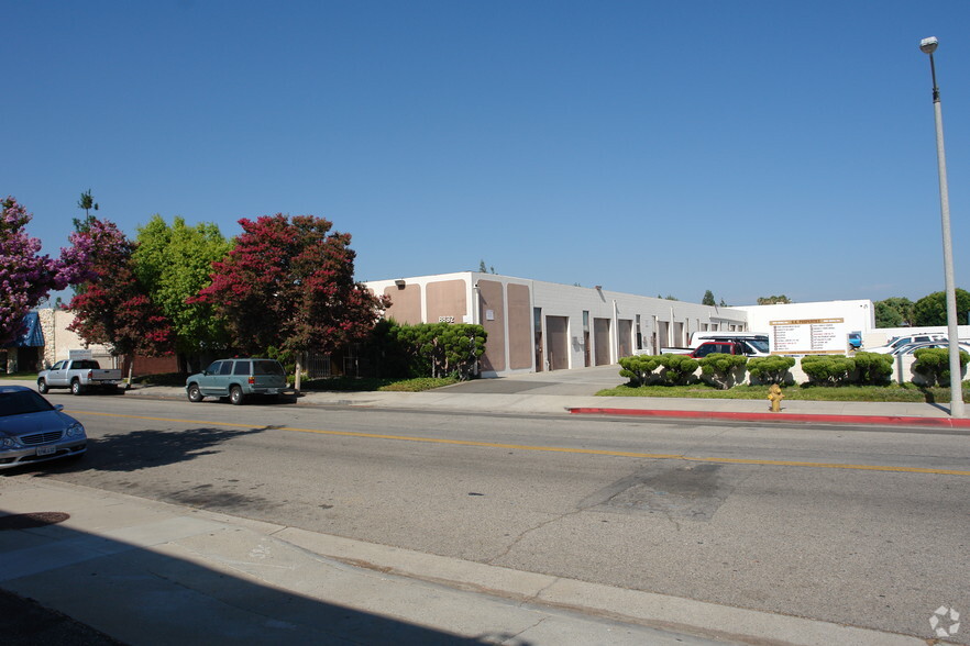 8824-8832 Shirley Ave, Northridge, CA à louer - Photo de l’immeuble – Image 2 sur 3