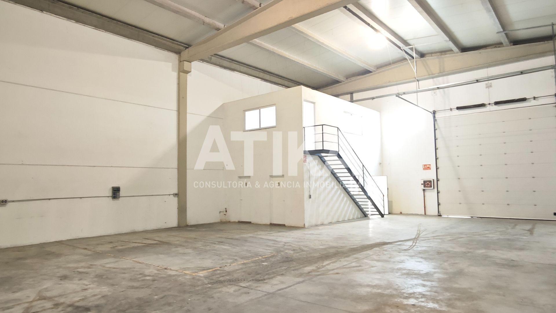 Industriel/Logistique dans Ontinyent, Valencia à louer Photo de l’immeuble– Image 1 sur 12