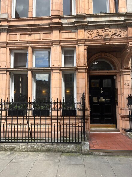 42 Harley St, Londres à louer - Photo de l’immeuble – Image 1 sur 8