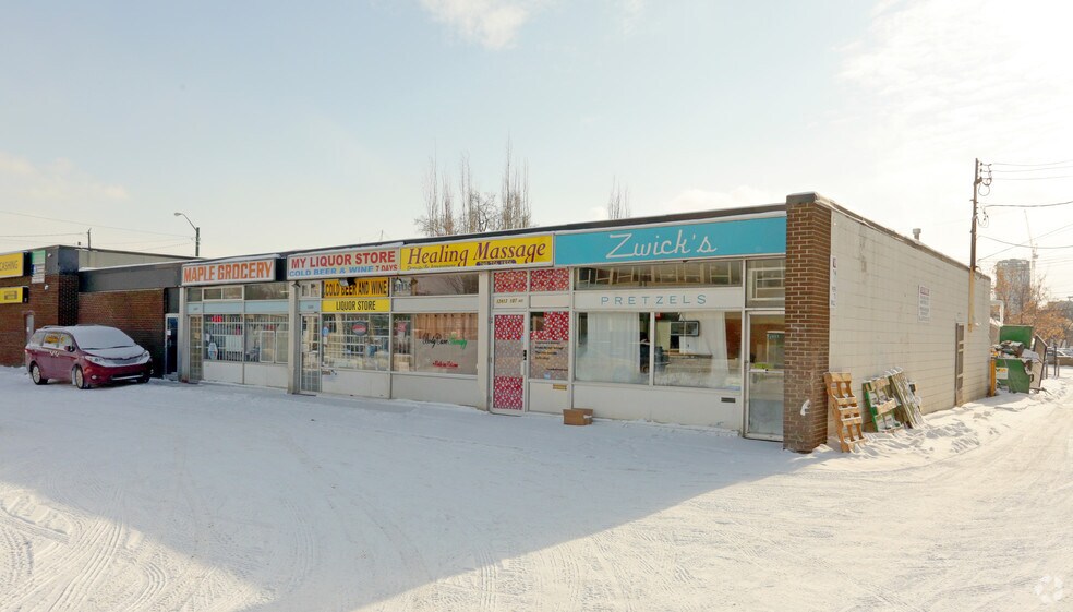 12415 107th Ave NW, Edmonton, AB à louer - Photo principale – Image 1 sur 2