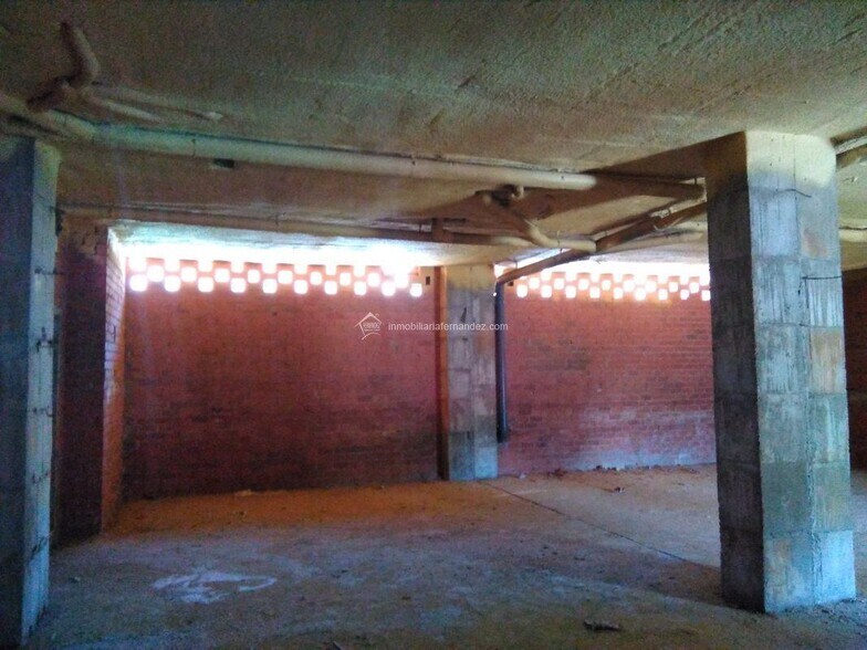 Local commercial dans Cáceres, Cáceres à louer - Photo de l’immeuble – Image 3 sur 8