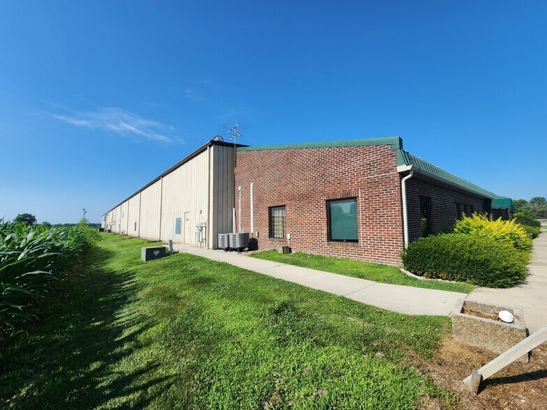 1531 W Tipton St, Seymour, IN à vendre - Photo de l’immeuble – Image 3 sur 21