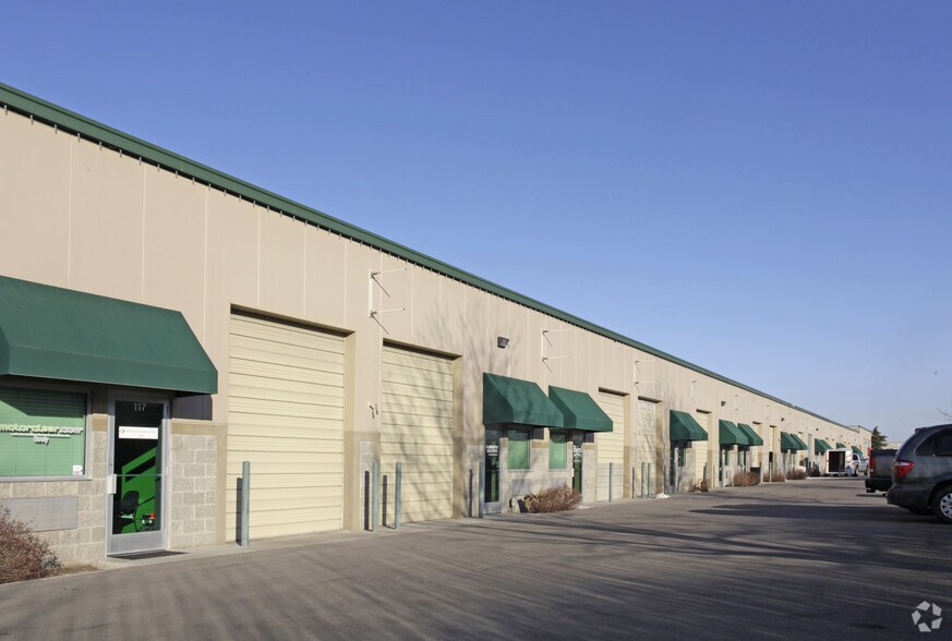 615 W 9400 S, Sandy, UT à louer - Photo de l’immeuble – Image 2 sur 5