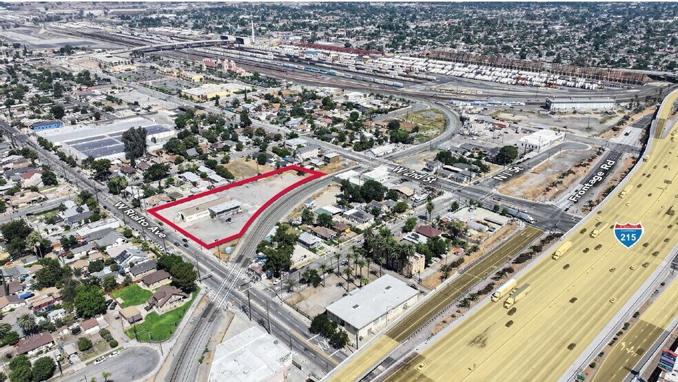 958 W Rialto Ave, San Bernardino, CA à vendre - Photo de l’immeuble – Image 3 sur 5