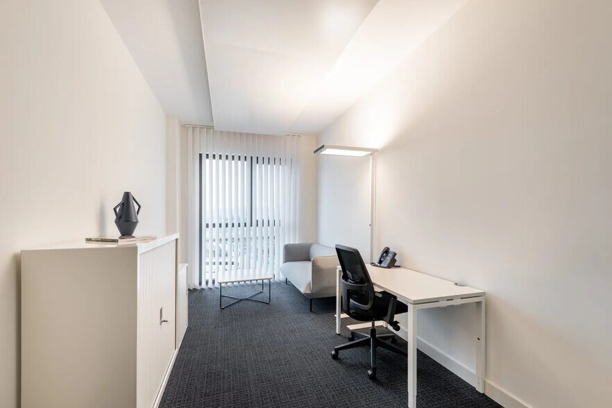 Bureau dans Tinqueux à louer - Photo de l’immeuble – Image 1 sur 10