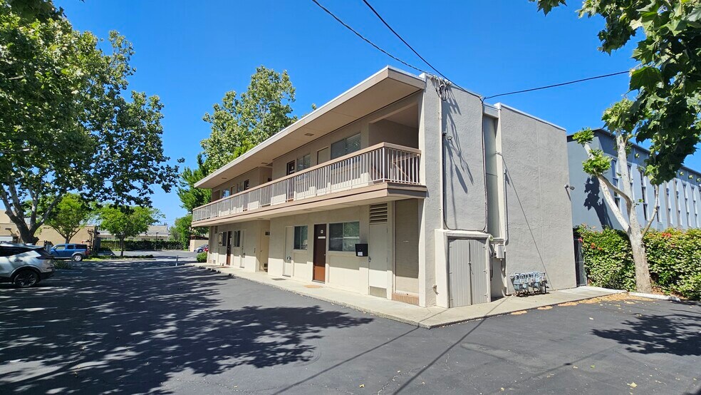 2066 Clarmar Way, San Jose, CA à vendre - Photo de l’immeuble – Image 3 sur 7