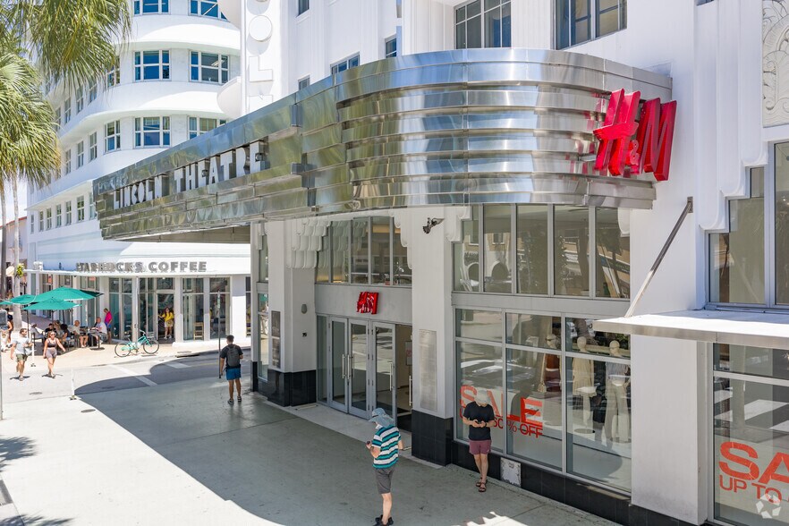 541-551 Lincoln Rd, Miami Beach, FL à louer - Photo de l’immeuble – Image 2 sur 10
