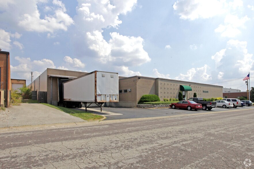 10315 Page Industrial Blvd, Olivette, MO à vendre - Photo de l’immeuble – Image 2 sur 2