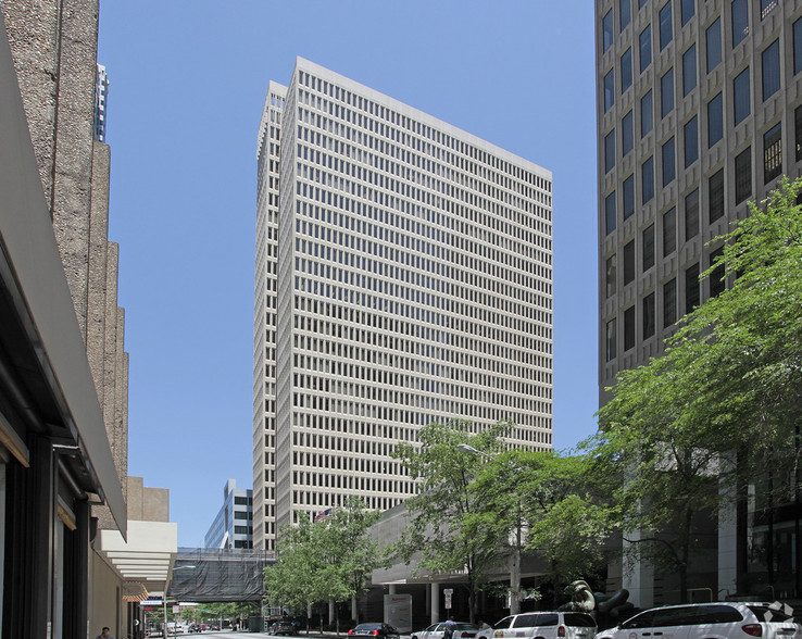 245 Peachtree Center Ave NE, Atlanta, GA à louer - Photo de l’immeuble – Image 1 sur 2