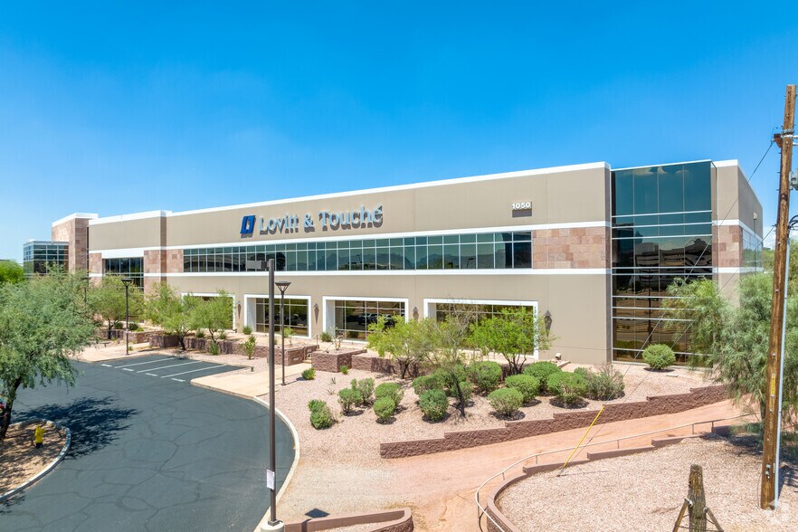 1050 W Washington St, Tempe, AZ à louer - Photo de l’immeuble – Image 3 sur 7