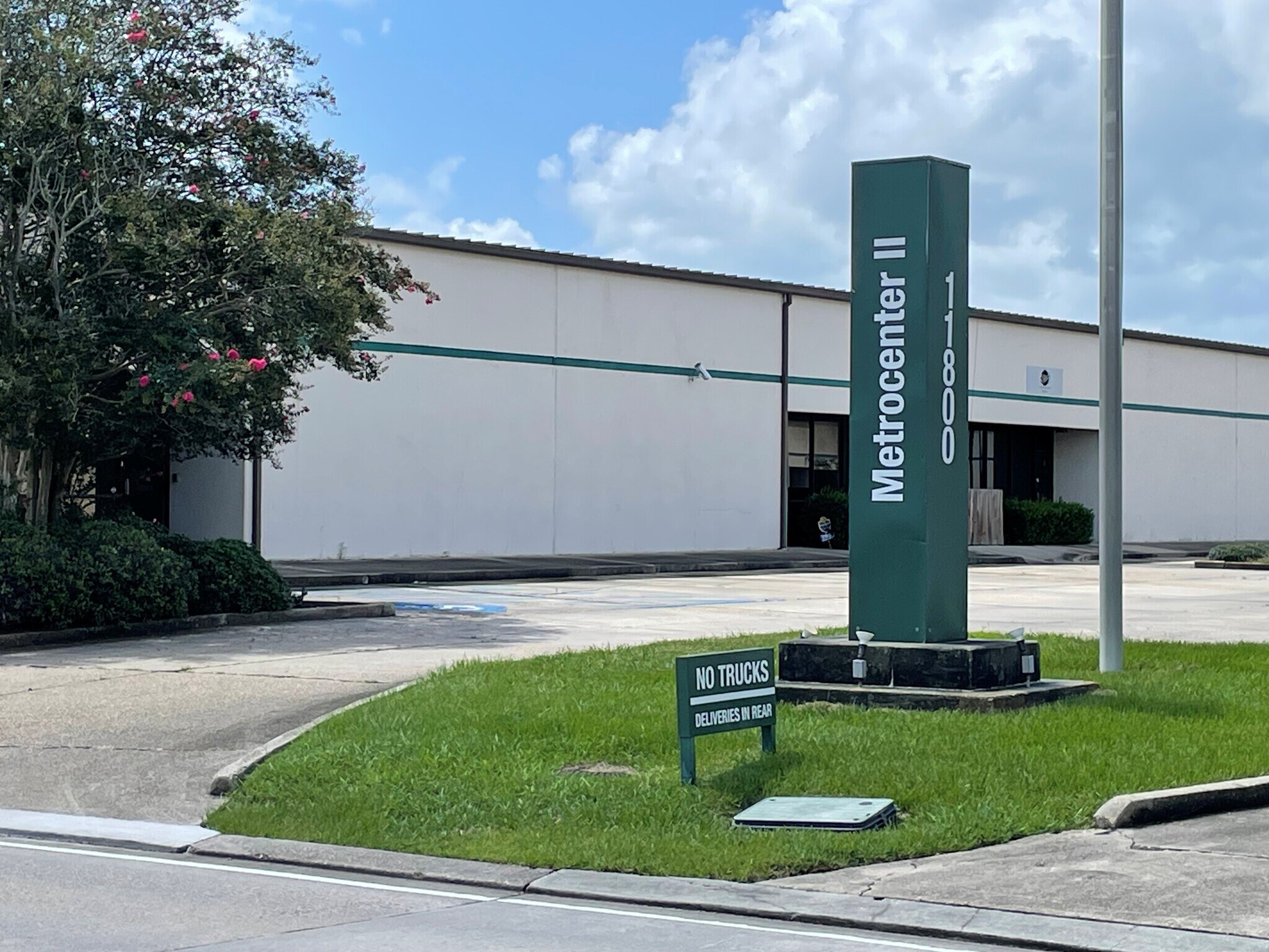 11800 Industriplex Blvd, Baton Rouge, LA à vendre Photo principale– Image 1 sur 9