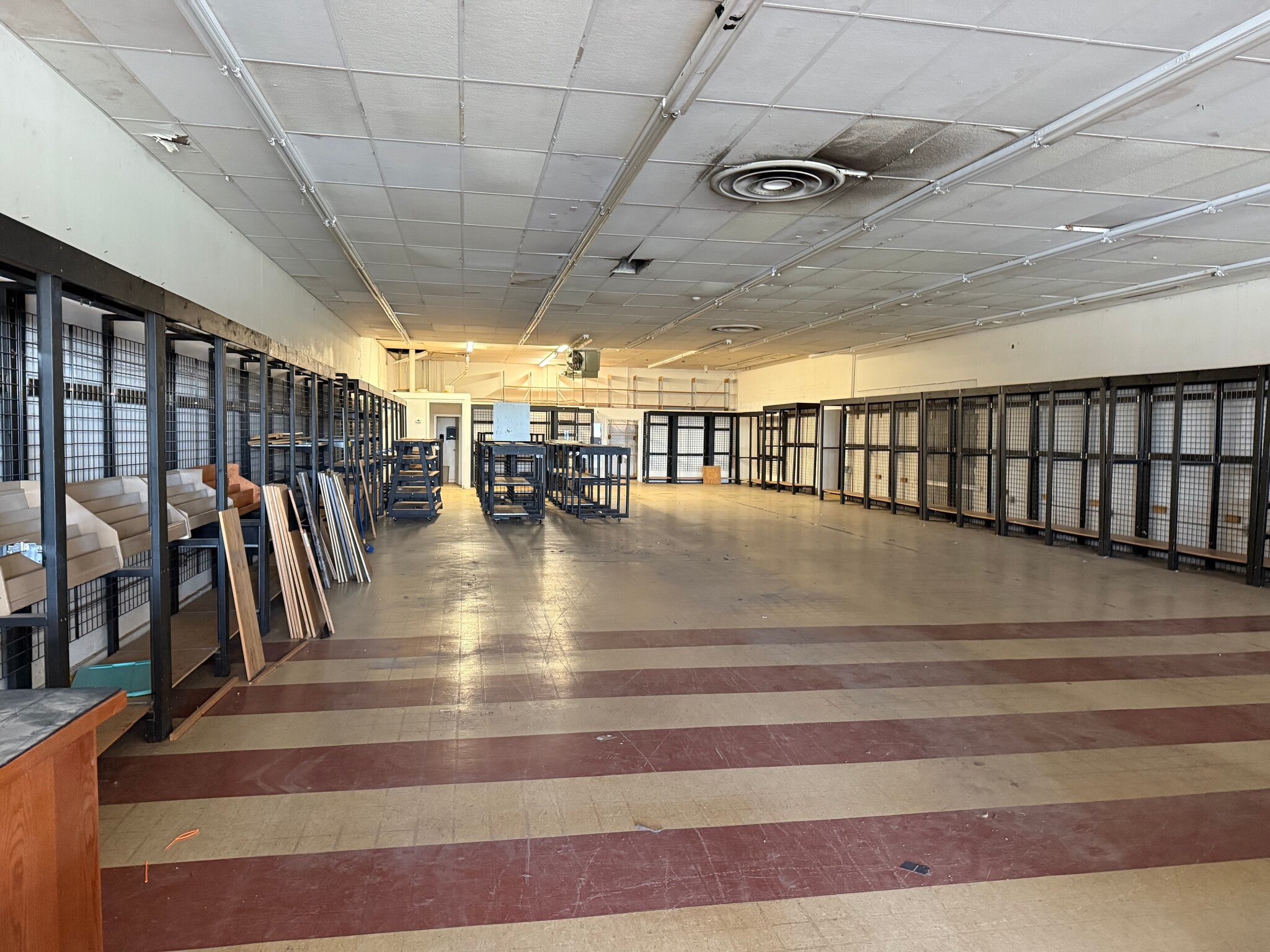 6016-6034 E 21st St, Indianapolis, IN à louer Photo intérieure– Image 1 sur 3