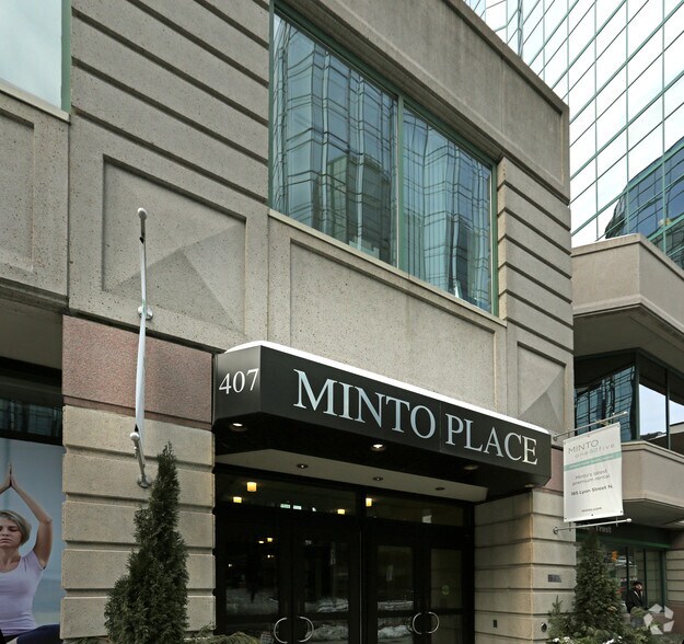 407 Laurier Ave W, Ottawa, ON à louer - Photo de l’immeuble – Image 2 sur 10