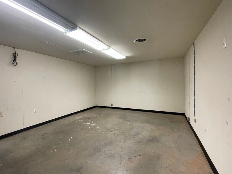 1225 Rail St, Greensboro, NC à louer - Photo de l’immeuble – Image 3 sur 19