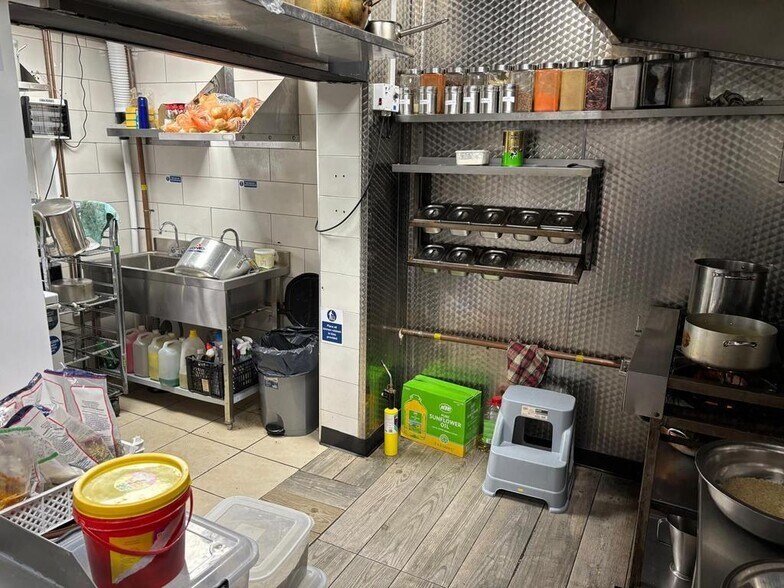 85 Woodgreen Rd, Leicester à vendre - Photo de l’immeuble – Image 3 sur 8