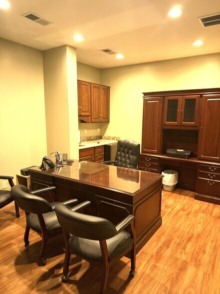 301 Wilson St, Martinsburg, WV à louer - Photo de l’immeuble – Image 3 sur 8