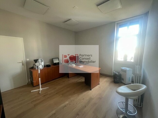 Plus de détails pour Bureau à vendre