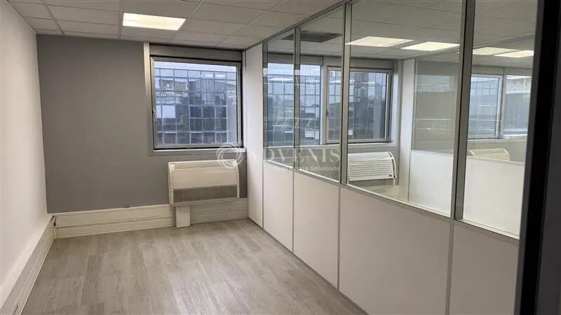 Bureau dans Noisy-le-Grand à louer - Photo de l’immeuble – Image 3 sur 4