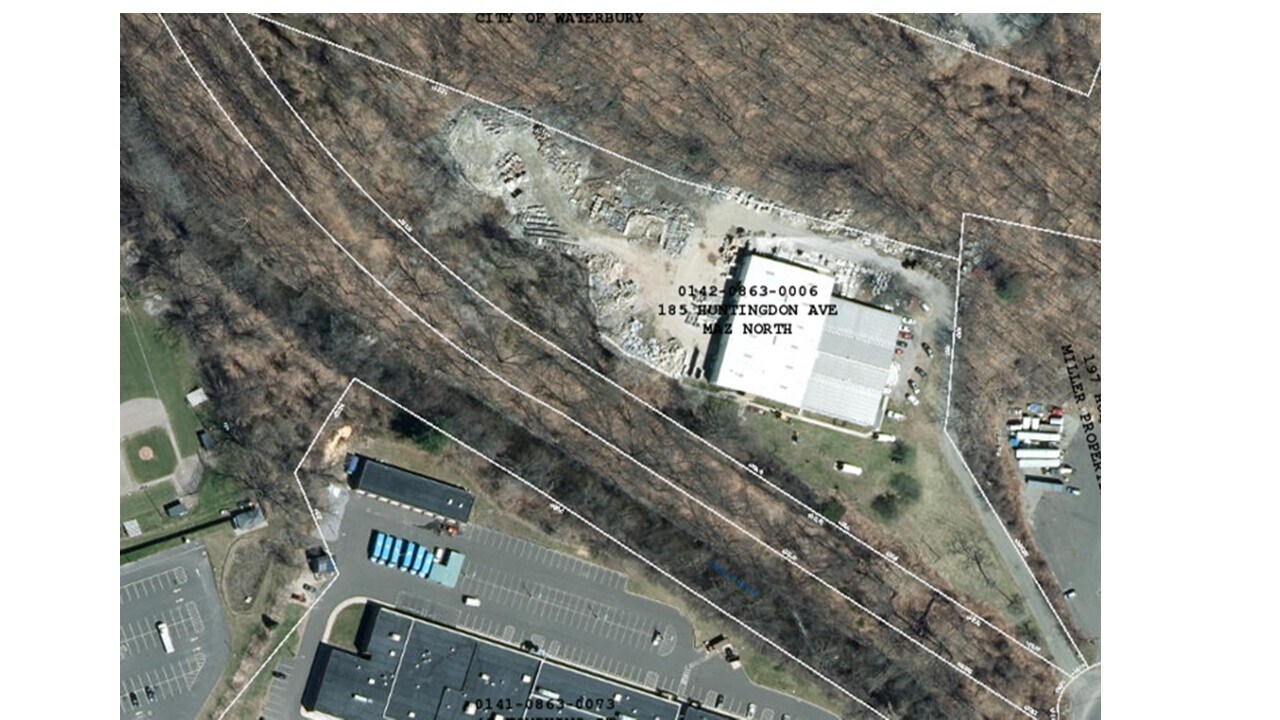185 Huntingdon Ave, Waterbury, CT à louer Photo de l’immeuble– Image 1 sur 2