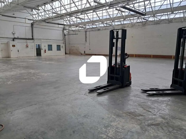 Local d’activités dans Massy à louer - Photo intérieure – Image 3 sur 13