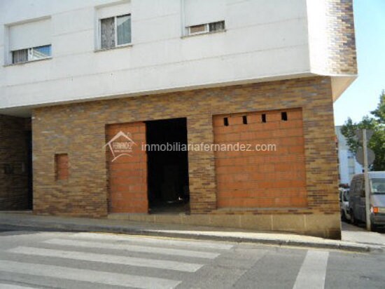 Local commercial dans Cáceres, Cáceres à louer Photo principale– Image 1 sur 6
