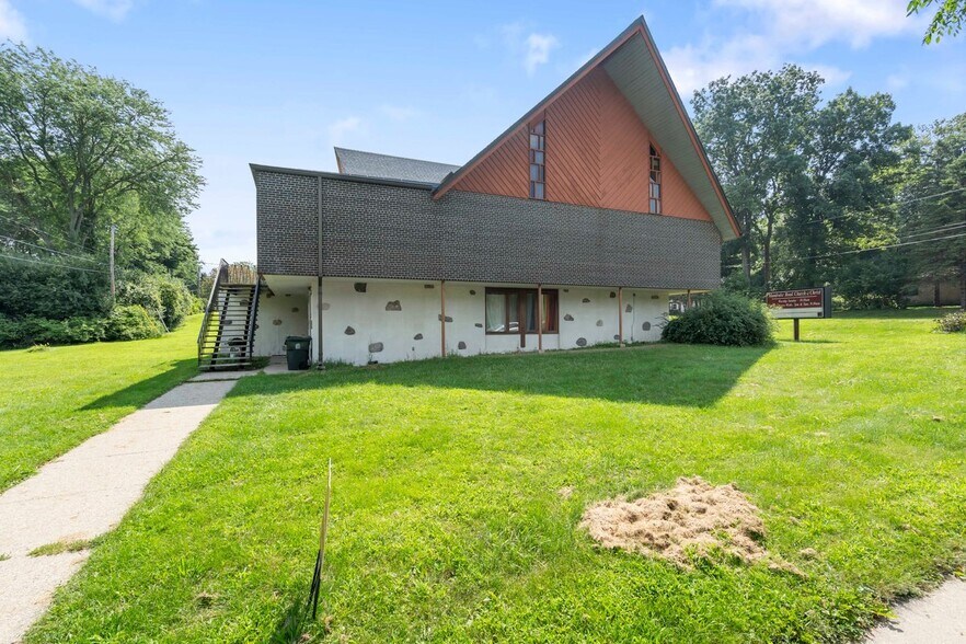 4301 Mandrake Rd, Madison, WI à vendre - Photo de l’immeuble – Image 2 sur 26