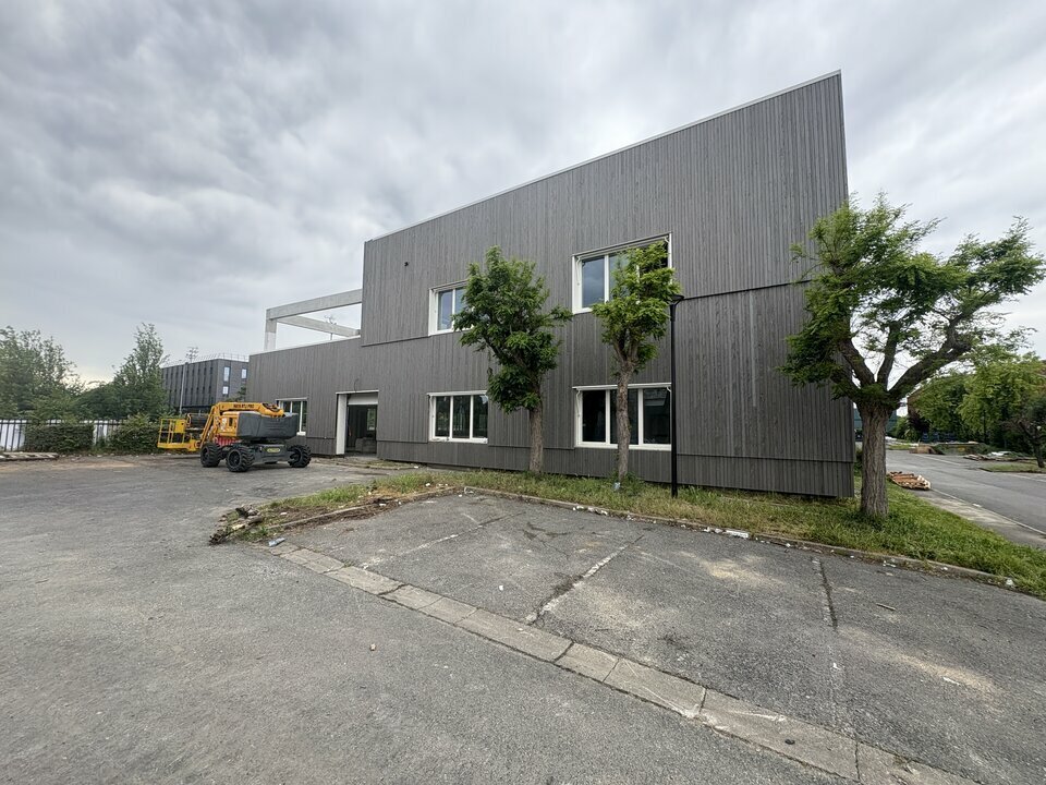 Local d’activités dans Gennevilliers à louer Photo de l’immeuble– Image 1 sur 16
