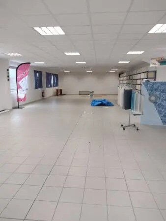 Industriel/Logistique dans Perpignan à vendre - Photo de l’immeuble – Image 3 sur 4
